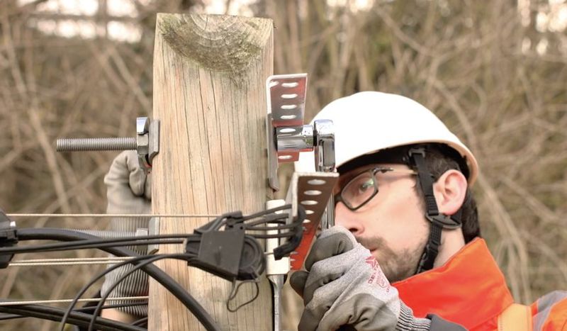 2-5-D_ploiement_sur_poteau_3_bois_Deploiement_poteau3_4