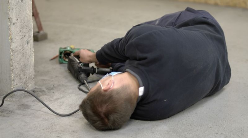 2.1 court circuit perceuse