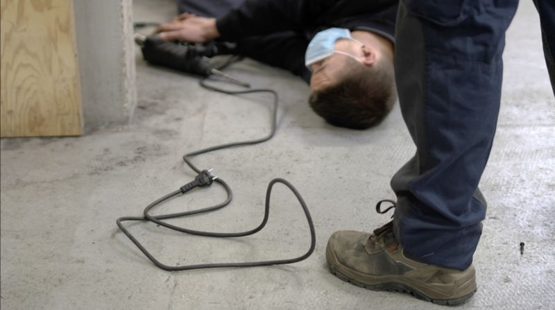 2.4 court circuit perceuse